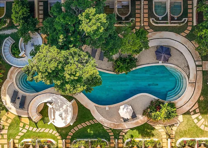 Peaceful Retreat With Hot Tub And King Bed